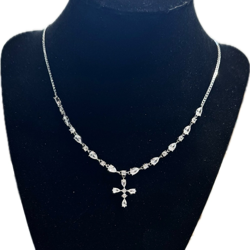 Aldo Silver CUBIC ZIRCONIA Necklace with Cross Charm/ 23cm. Adjustable
